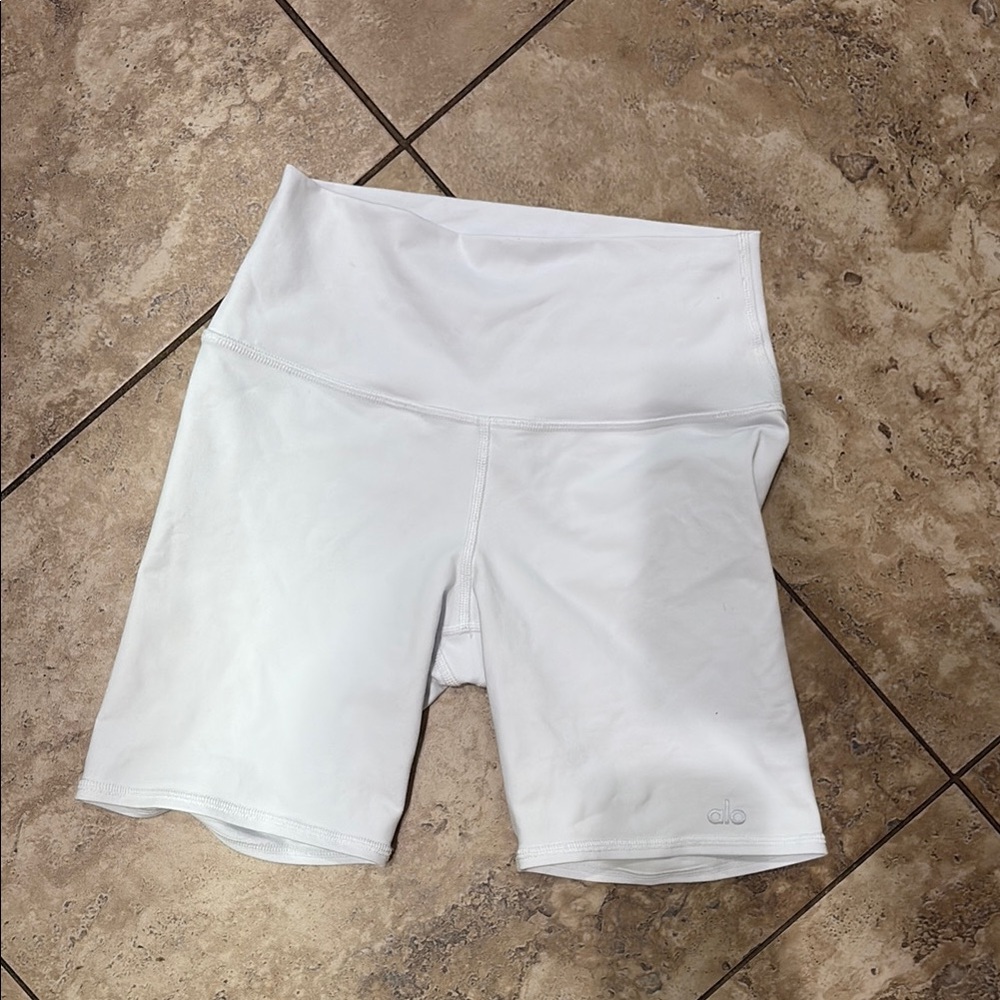 ALO Yoga Women's White Bike Shorts